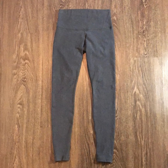 Lululemon Grey Wunder Train High-Rise Legging - Picture 2 of 16